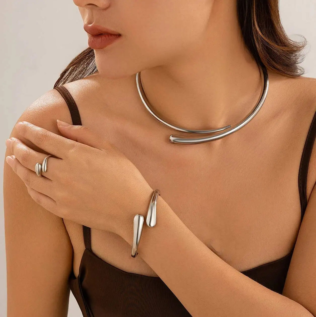 Minimalist Water Drop Pendant Necklace⁠