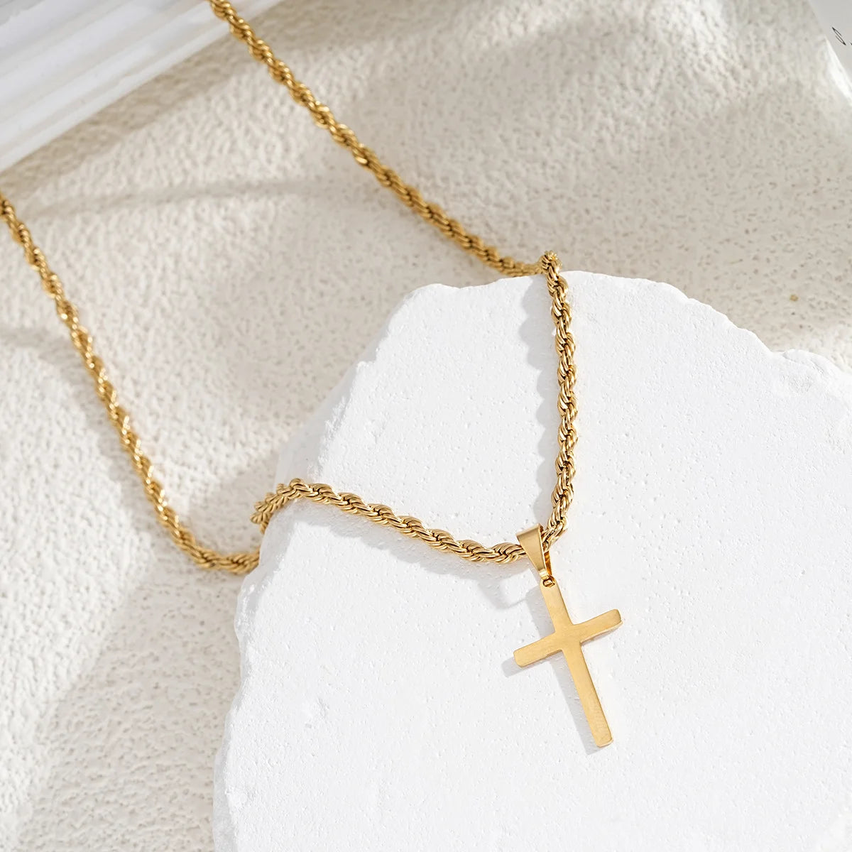 Minimalist Gold Cross Pendant Necklace⁠