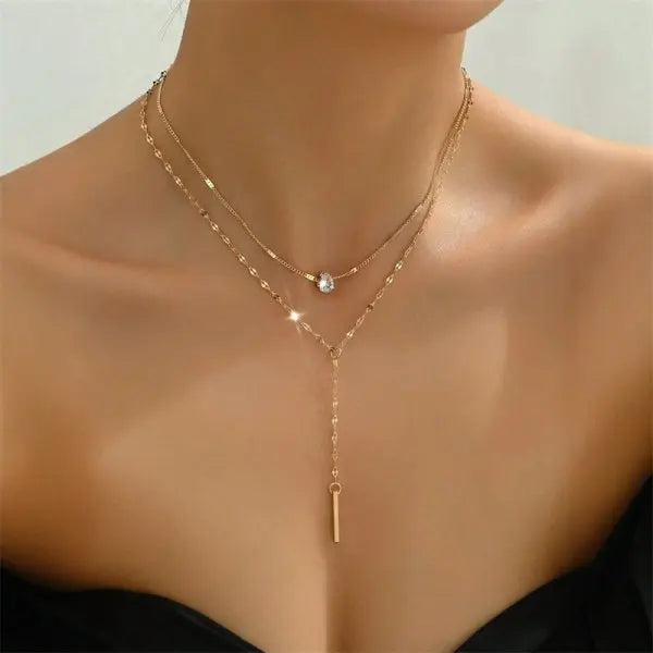 French Vintage Crystal Pendant Necklace⁠